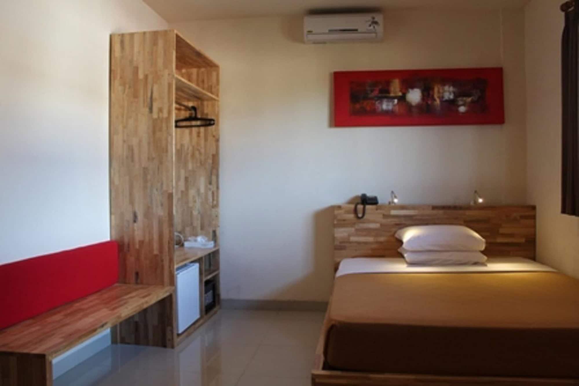 Hotel Karthi Kuta Kuta Lombok Eksteriør billede