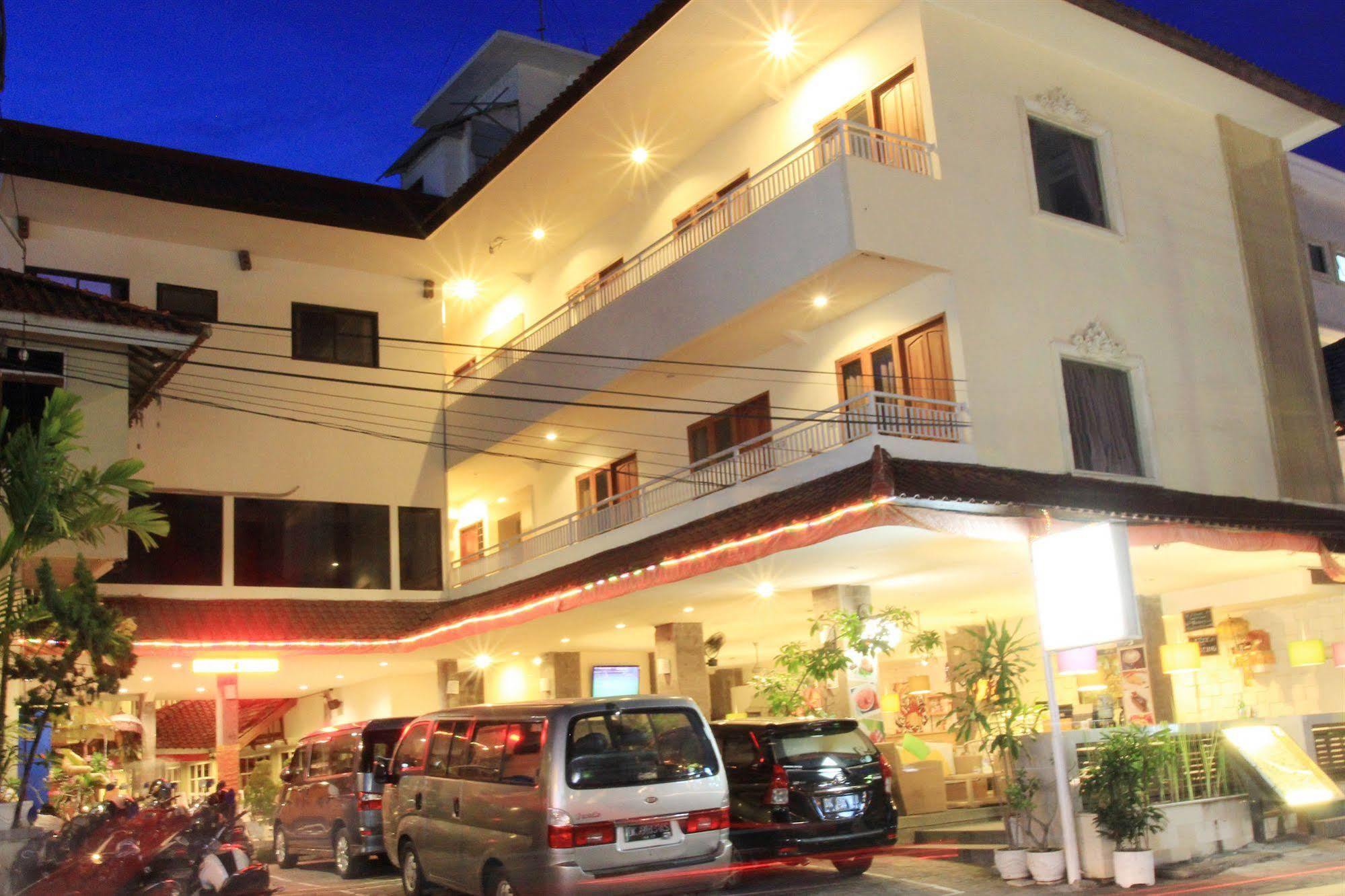 Hotel Karthi Kuta Kuta Lombok Eksteriør billede