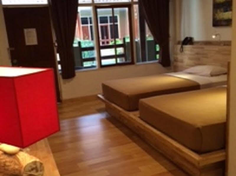 Hotel Karthi Kuta Kuta Lombok Eksteriør billede