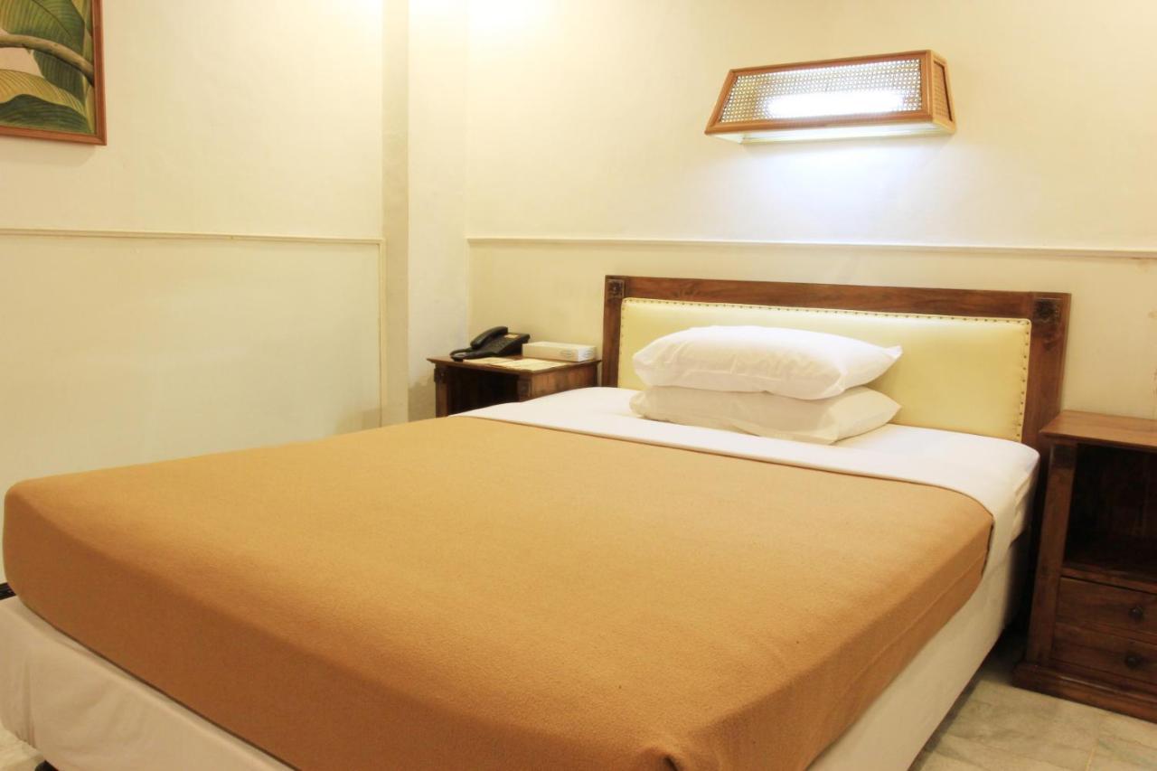 Hotel Karthi Kuta Kuta Lombok Eksteriør billede