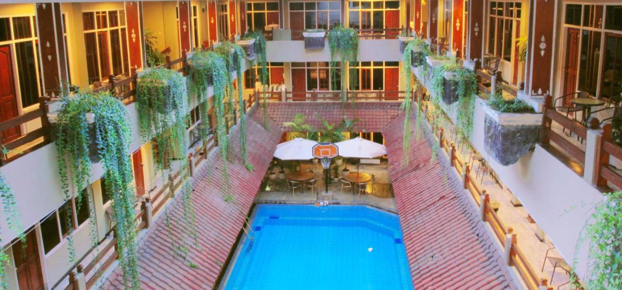 Hotel Karthi Kuta Kuta Lombok Eksteriør billede